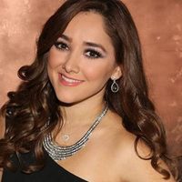 Sherlyn anunció que su parto podría adelantarse