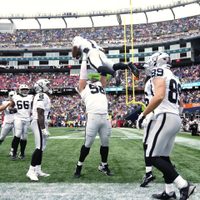 Geno Smith lanza 362 yardas y un TD en su debut con los Raiders para derrotar 20-13 a los Patriots