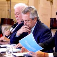 Para combatir al coronavirus, el Gobierno endureció por decreto las medidas de prevención
