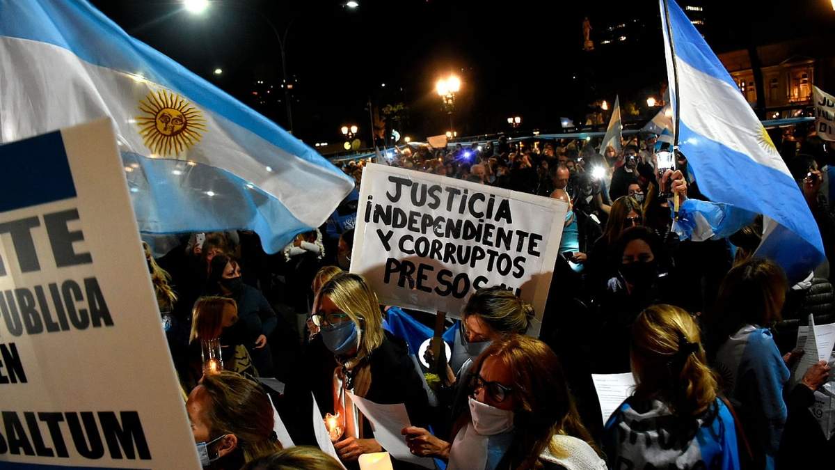 Sectores de la oposición convocaron a una nueva vigilia frente a los Tribunales. Fuente: (Twitter)
