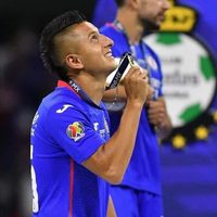 Chivas anuncia al “Piojo” Alvarado como su refuerzo