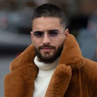 Maluma, al parecer, se cansó del confinamiento y se fue en su avión privado lejos de su país