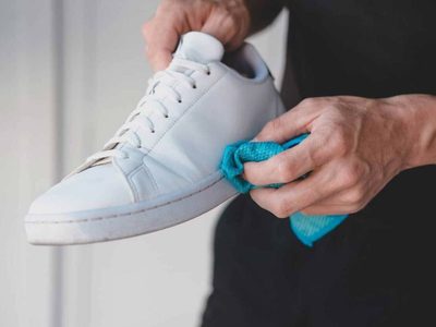 Con 2 ingredientes: dejá tus zapatillas blancas, como nuevas, y sin gastar en quitamanchas