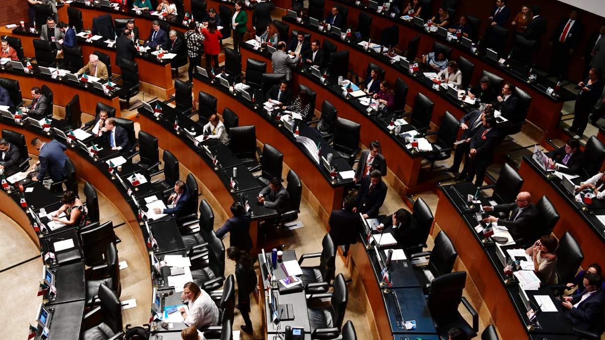Sesión en el Senado de la República