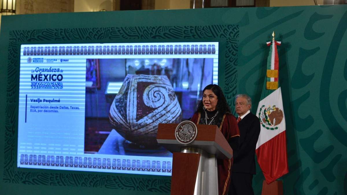 La secretaria de Cultura, Alejandra Frausto