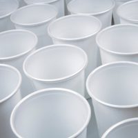 No los tires: transformá los vasos descartables vacíos en este proyecto útil para tener siempre en tu baño o escritorio