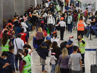 EU rebaja alerta de viaje a México; sólo reconsideren su viaje, pide a ciudadanos