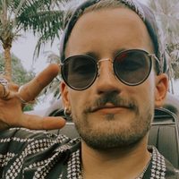 Ricky Montaner y el controversial video donde se lo ve besando en la boca a parte de su familia