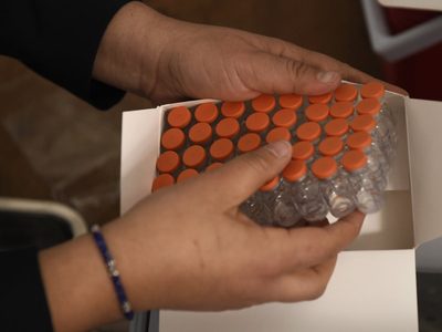 Vacunas falsas decomisadas son de contrabando o hechizas, afirma AMLO