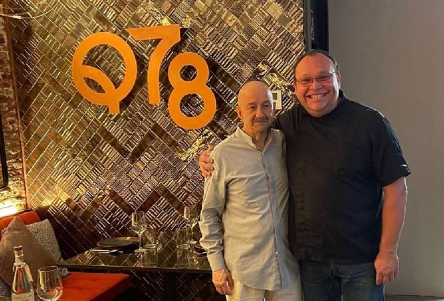 El expresidente de México, Carlos Salinas de Gortari con el chef yucateco Pedro Evia