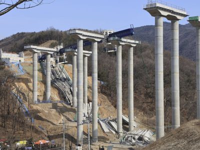 Colapso de un puente en construcción, en Corea del Sur, provoca la muerte de cuatro trabajadores