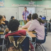 Una escuela elimina las materias y deja que los alumnos diseñen su propio programa
