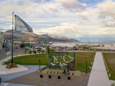 El Gobierno advirtió a la oposición y al periodismo ante las definiciones sobre las Islas Malvinas