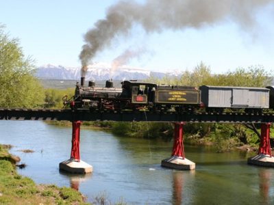 El emblemático tren "La Trochita" vuelve a recorrer la estepa rionegrina