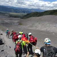Lograron evacuar a un andinista de 71 años que no podía descender del Volcán Lanin