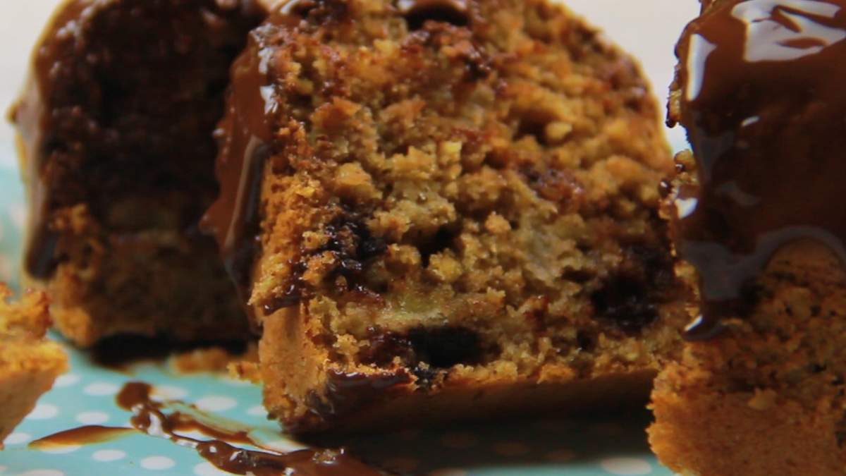 Budín húmedo de banana y chocolate. Fuente: (Instagram)