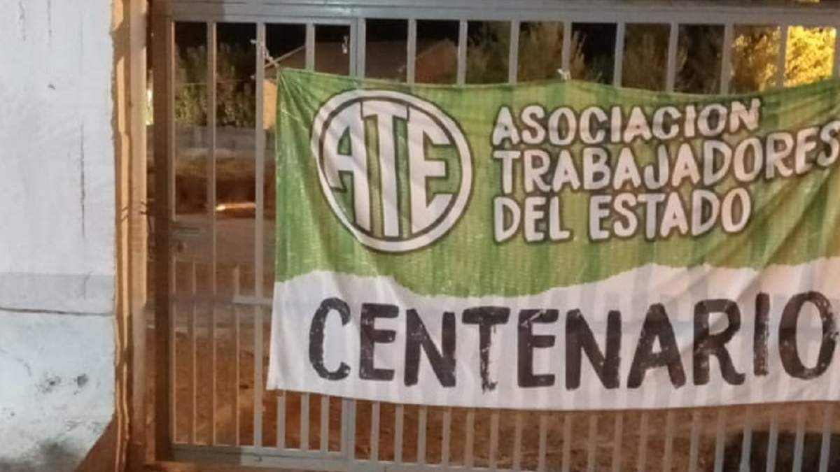 Bloqueo de ATE Centenario en el corralón municipal. Fuente: (Facebook)