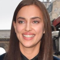 Irina Shyak sorprendió con su destreza para el baile en el Fashion Week