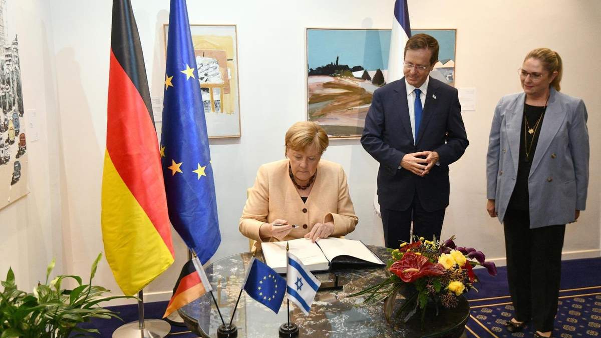 La canciller durante su gira por Israel