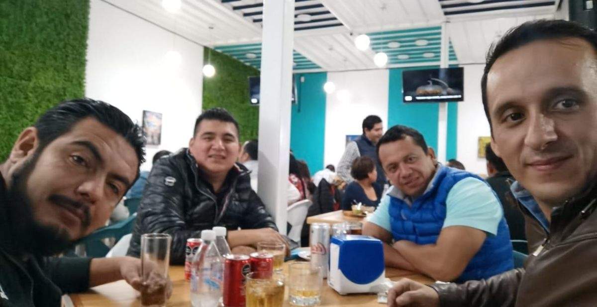 El diputado local del PAN, Sergio Hernández, organizó una fiesta con música en vivo en su restaurante