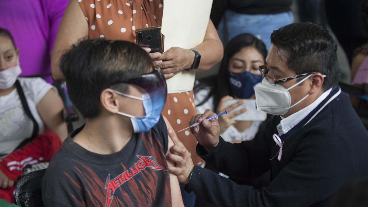 Se trata de que no solo niñas y niños con comorbilidades reciban la vacuna, anunció López-Gatell