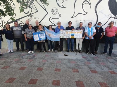 Exempleados de ENCOTEL y ENCOTESA reclaman deuda que tiene casi 30 años