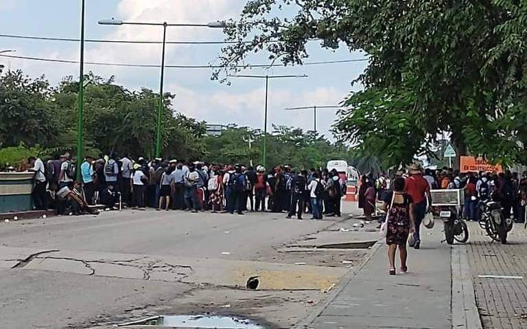 Policía reestablece el paso vehicular en Palenque