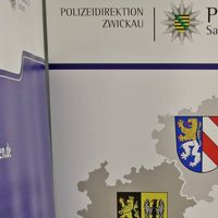 La Policía de Alemania incauta adornos navideños con símbolos nazis