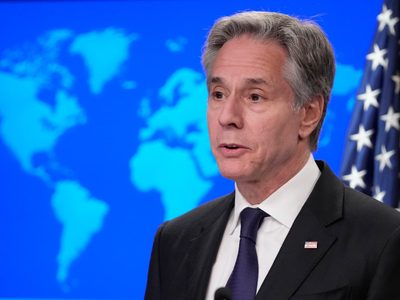 Blinken tacha de "irresponsable" a Putin por su anuncio sobre la renovación de la doctrina nuclear rusa
