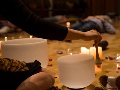 Baños sonoros: así funciona la terapia que calma el estrés y revoluciona tu bienestar