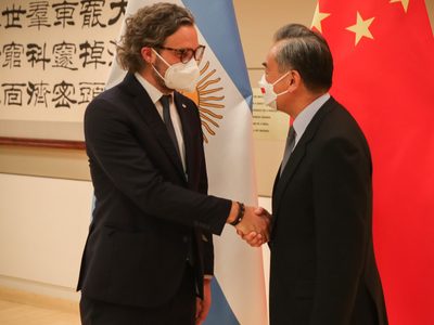 Brics: Argentina fue recibida por China, y se mostró dispuesta a fortalecer la relación