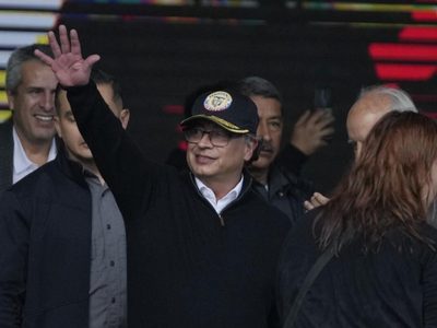 Fiscalía pide indagar si el presidente Petro cometió delitos en el caso de su hijo