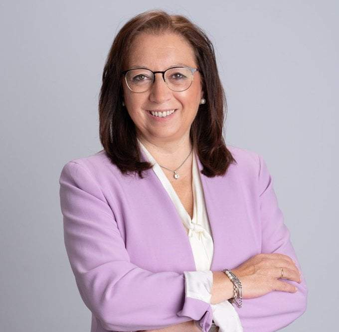 Llanos Massó, de Vox, nueva presidenta de las Cortes Valencianas