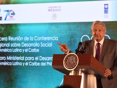 Una 'bendición” impulsar con la 4T el desarrollo sin violencia: AMLO