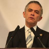 Los partidos, excepto Morena, halagan a Mancera; líderes del Frente Amplio roban cámara