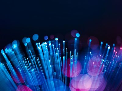 Conexiones a internet por fibra óptica aumentaron 64% en un año