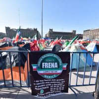 AMLO le sube cuota a Frenaa: deben llenar el zócalo varias veces hasta 2022