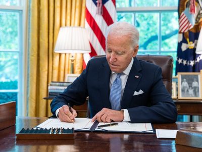 Casa Blanca reitera continuidad en política de deportación inmediata a migrantes