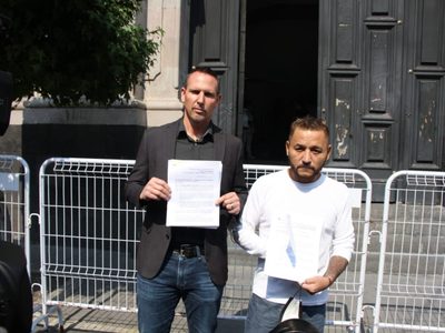 "El Mijis" y LeBarón piden indulto para profesor acusado del crimen de un hombre... que sigue vivo