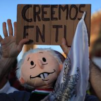 Celebran a López Obrador en el Zócalo (Fotogalería)