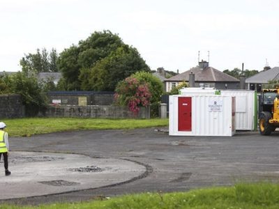 Inicia excavación de fosa común en Iglesia en Irlanda donde fueron enterrados 796 bebés