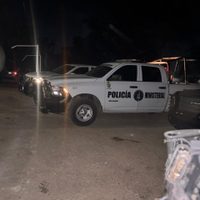 Comando armado roba agencia automotriz en Acapulco; policía recupera cinco vehículos