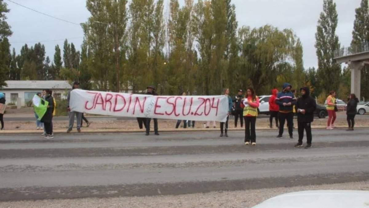 Comunidad educativa de la Escuela 204. Fuente: (Facebook)