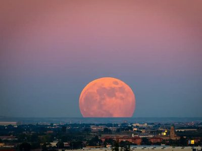 Energía, cambios y emociones: lo que la primera superluna de octubre traerá a cada uno de los signos del zodíaco