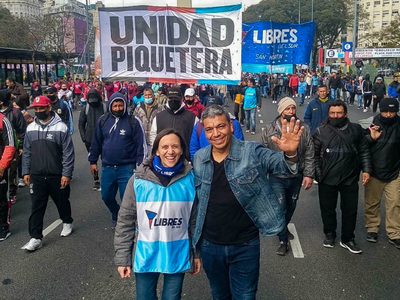 Jesús Escobar marchó en Buenos Aires para exigir un aumento del Salario Mínimo, Vital y Móvil