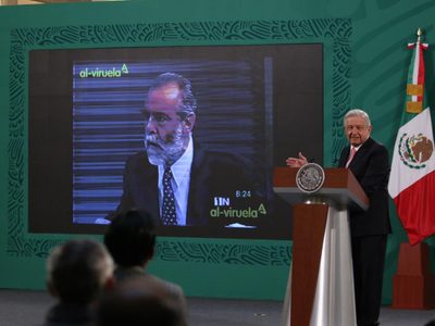 Con video de debate del 2000, AMLO responde a críticas de Fernández de Cevallos