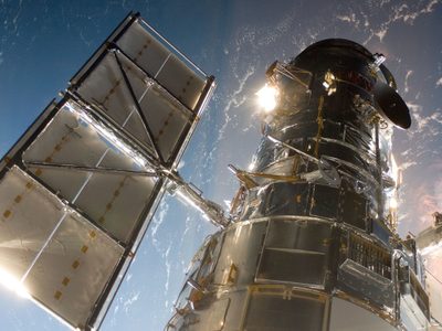 El telescopio espacial Hubble fotografió a dos galaxias que parecen recrear la nave de “Star Trek”
