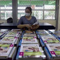 El SNTE defiende los nuevos libros de texto: "nadie podrá destruirlos"