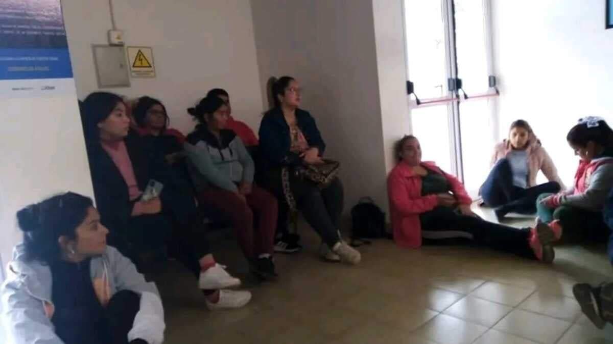 Un grupo de vecinos en la intendencia de San Patricio del Chañar pide servicios para loteos. Fuente: (Chañar Digital)