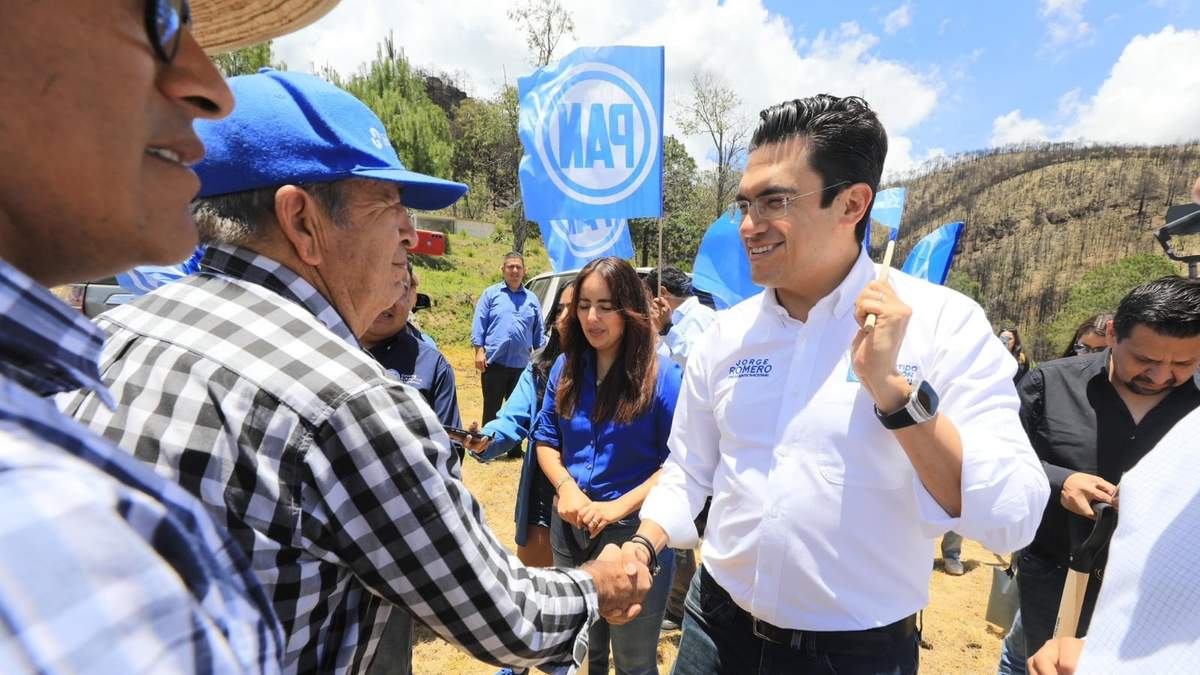 El lider panista en su gira en Tlaxcala